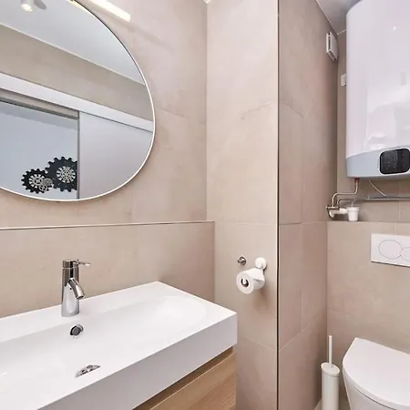 Riverside Center, 3 Bedroom Near Danube River Lägenhet Bratislava